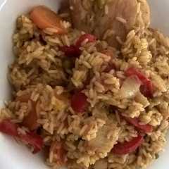 A picture of Arroz bien sequito con pollo y verduras!!.
