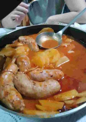 Una foto de Chorizo a la pomarola