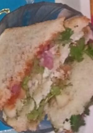 वेजिटेबल सैंडविच (vegetable sandwich recipe in Hindi) रेसिपी मुख्य फोटो