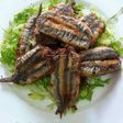 Boquerones rellenos con majadito y crujiente de almendras