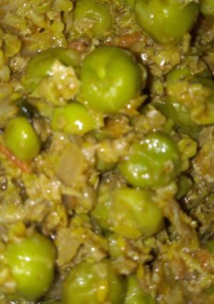 A picture of Suhanjna ka Phul with Matar.
