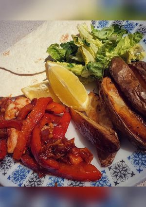 A picture of Stick mango chicken wraps.