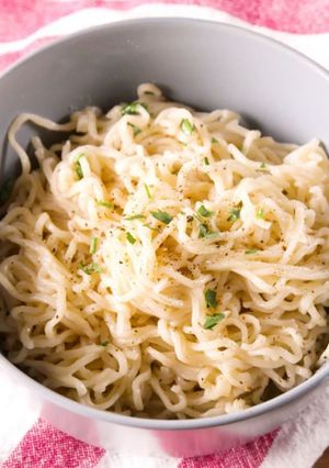 A picture of Garlic Butter Ramen Noodles.