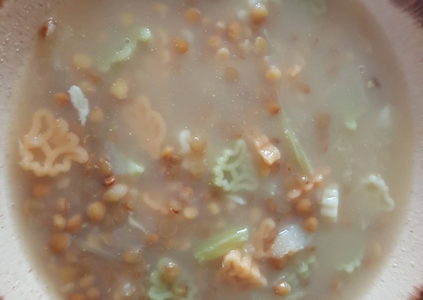 Sopa de lentejas y pasta