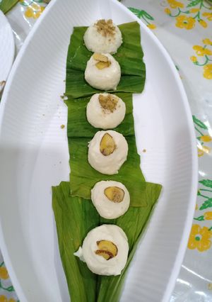 सन्देश (sandesh recipe in Hindi) रेसिपी मुख्य फोटो