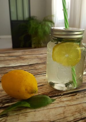 Une photo de Citronnade basilic