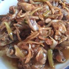 รูปของ Tim ayam jahe