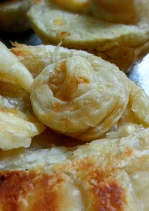 A picture of Mini potato pie ~ curry flavour.