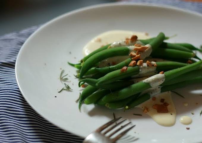 Green Beans with Creamy Mayonnaise Sauce