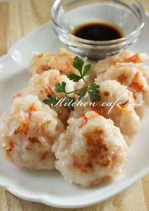 A picture of Tender Shrimp Hanpen Fishcake.
