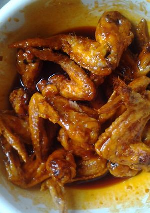 A picture of Kelly's Kickass Wings.