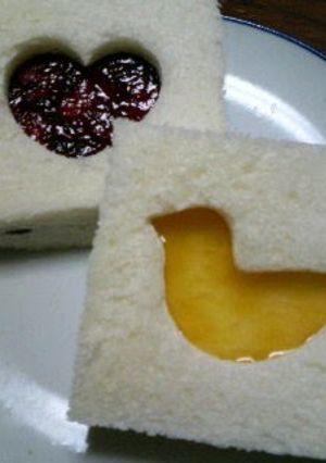 A picture of Easy☆Cute Die-Cut Sandwiches♪.