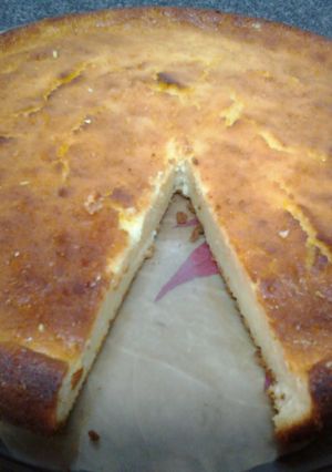 A picture of Delicious orange cheese cake.
