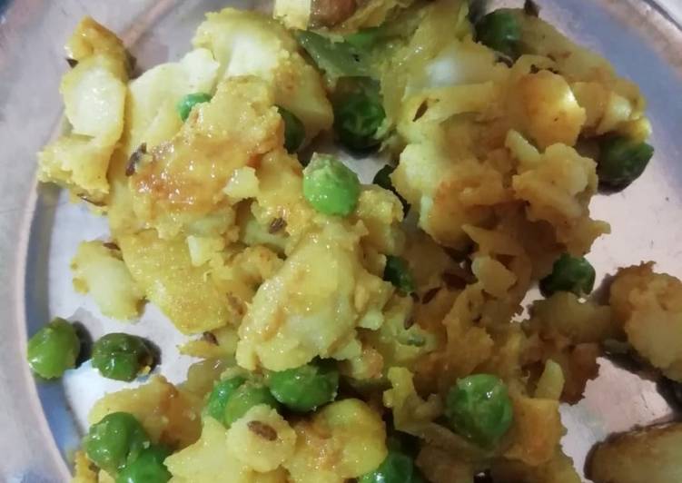 Simple Way to Prepare Ultimate Aloo matar