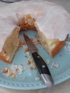 Una foto de Torta de limón 🍋 con glasé