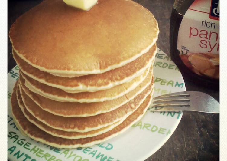 How to Make Super Quick Homemade Classic Fluffy Pancakes