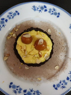 ગુલાબ જાંબુ (Gulab Jambu Recipe in Gujarati) રેસીપી મુખ્ય ફોટો