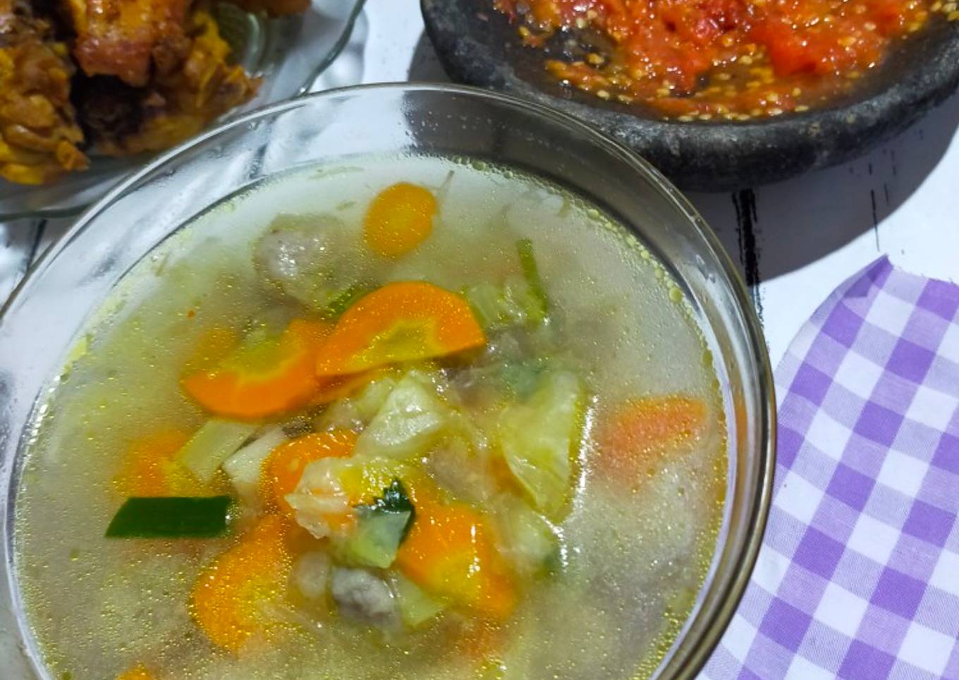 SOP bakso daging ayam