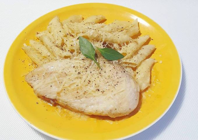 CHEESY &amp; JUICY CHICKEN PENNE PASTA 奶酪和多汁鸡肉通心粉