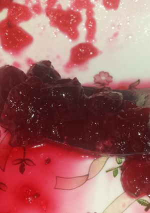 A picture of Homemade Cranberry Sauce.