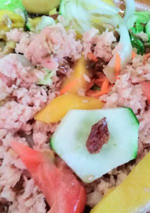 Una foto de Ensalada con mango y frutos secos