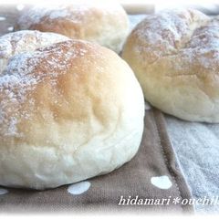 Simple Soft & Fluffy Bread Rolls A picture of Simple Soft & Fluffy Bread Rolls.