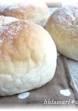 A picture of Simple Soft & Fluffy Bread Rolls.