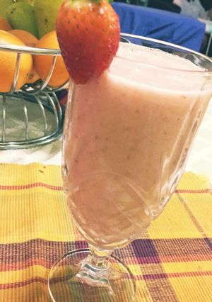 A picture of Strawberry Banana Smoothie (all Natural).