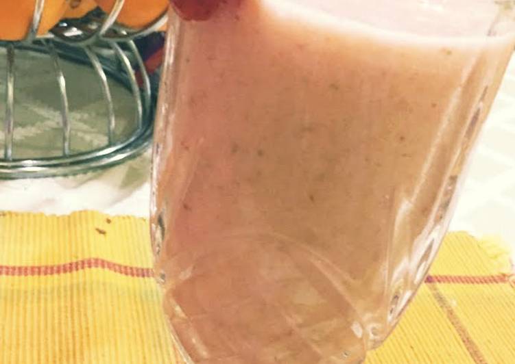 Steps to Make Homemade Strawberry Banana Smoothie (all Natural)