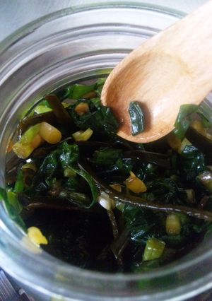 A picture of Soy Sauce Marinated Ramps and Kombu.