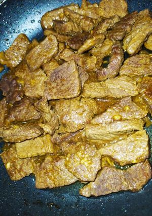Una foto de Carne de ternera al whisky con salsa inglesa