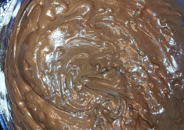 Crunchy chocolate peanut butter frosting
