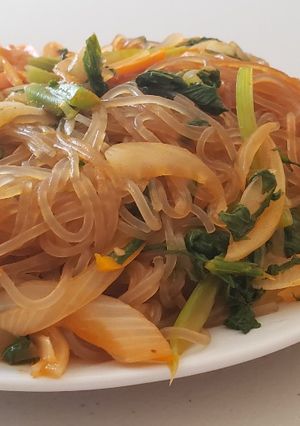 韓式炒粉絲【15分鐘】【韓式】【家常菜】 的食譜成品照片