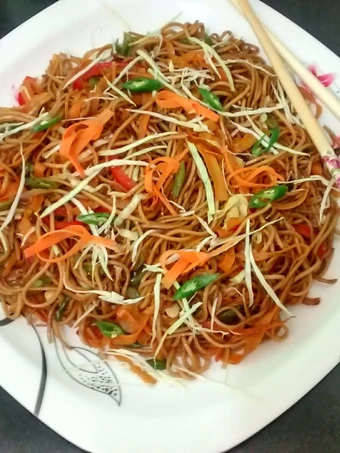 Easy Way Prepare Carrot Schezwan Chow mein 🍝 the So Delicious Really delicious