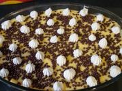 Una foto de postre de vainilla en caja