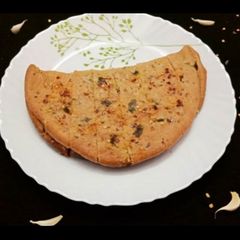 A picture of Domino's Style Stuffed Cheese Garlic Bread.