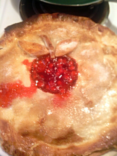 A picture of sunhine 's candy apple pie.