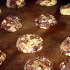A picture of Cake Batter Cookies.
