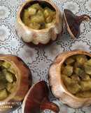 Жаркое с куриной печенью в горшочке
