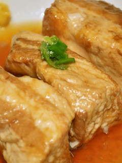 A picture of Easy But Tender Simmered Pork Belly Cubes.