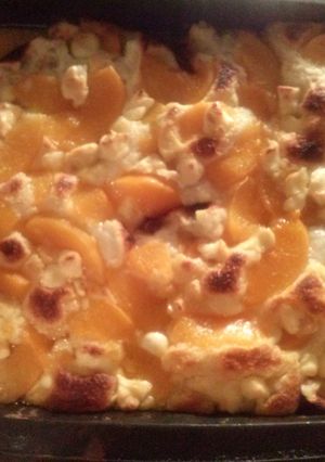A picture of Christy's peach and cream cheese cobbler.
