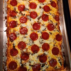A picture of EASY Mushroom and Pepperoni PIZZA 🍕 😋.