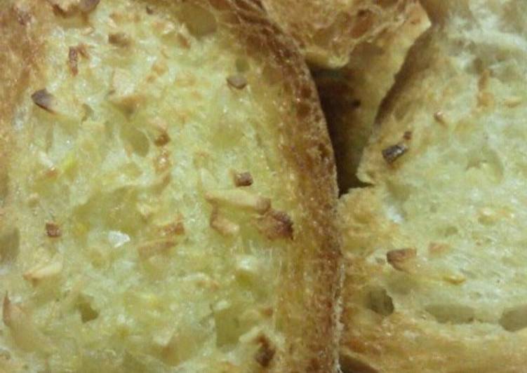 Simple Way to Make Quick Easy Garlic Toast for Garlic Lovers