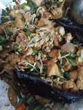 Oseng putut, tahu dan capar