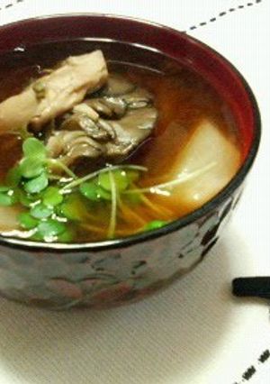 A picture of Turnip and Maitake Miso Soup.