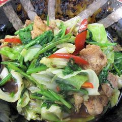 A picture of Pan-fried Chicken & Cabbage + 3 Other Veggies.