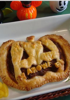 A picture of Try it for Halloween! Simple Meat Pie 2009.