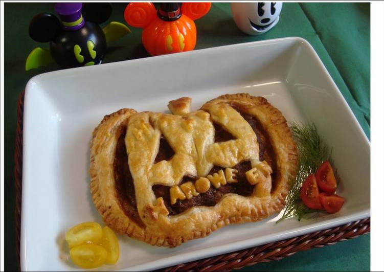 Steps to Prepare Quick Try it for Halloween! Simple Meat Pie 2009