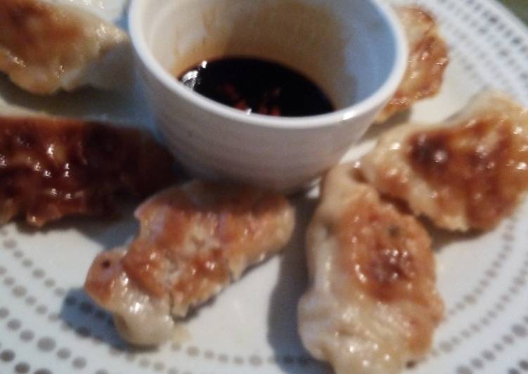 Recipe of Any-night-of-the-week Gyozas / Dumplings / Dim Sums / Potstickers