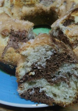 Una foto de Torta marmolada sin manteca fácil y esponjosa